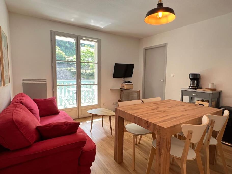 T3 Centre Ville Avec Parking, Balcon Et Wifi. 5P. Cauterets Exteriér fotografie
